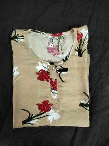 @99 Nude Floral Top