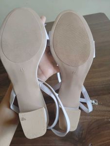 Bow Tie Sandals /Hells Of ZUDIO