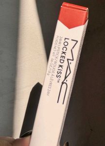 MAC locked kiss lipstick shade 69 Sophistry