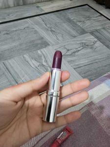 Colorbar Lipstick (mimics matte finish)