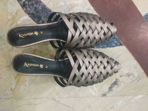 Stylish Woven Wedge Sandals