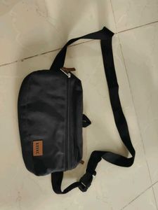Black fanny pack/waist bag