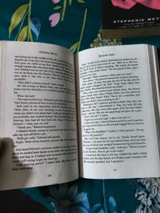 Twilight Saga Books by Stephenie Meyer