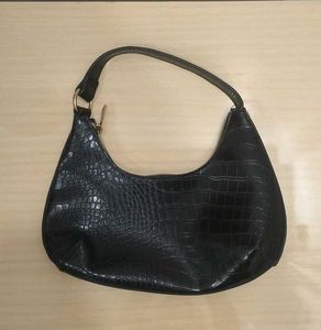 Chic Black Croc Embossed Hobo Bag