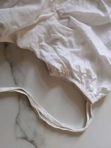 WHIMSICAL COQQUETTE CROPT TOP