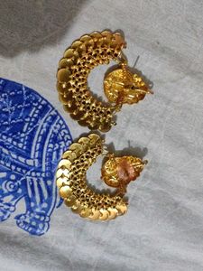 Exquisite Gold Tone Jhumka Earrings