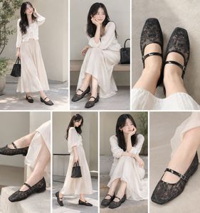 Elegant Black Lace Ballet Flats