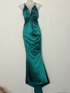 Pintresty Elegant Green Satin Evening Gown