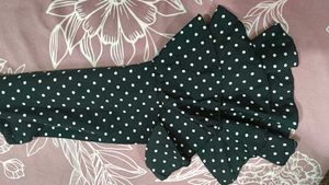 🔥🔥Black Polka Dot Cold Shoulder Top