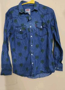 Levi's Blue Denim Turtle Print Shirt