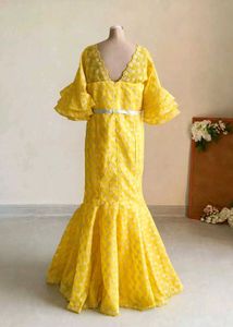 Elegant Yellow Lace Evening Gown