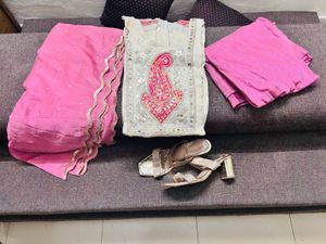 Elegant Kurta Set with Dupatta and Heels