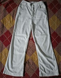 White bootcut Jeans