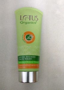 Lotus organic face wash