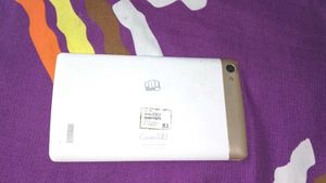 White Tablet - working but no battery inside🔋
