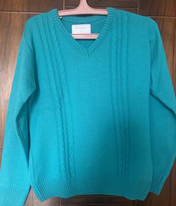 Stylish Blue V-Neck Cable Knit Sweater