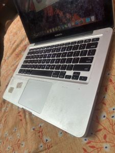 Used MacBook Pro 2011 Laptop