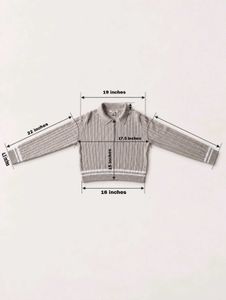 CABLE KNIT POLO SWEATER.