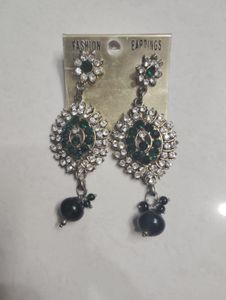 Fashion Earrings - Green & Silver