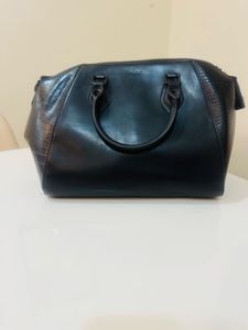 Chic Black Handbag