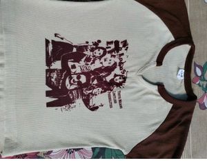 Graphic Print Long Sleeve Crop Top
