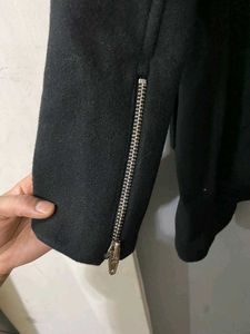 Stylish Black Sisley Coat