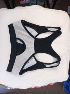 Comfortable Black Sports Bra