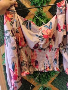Chic Floral Smocked Crop Top