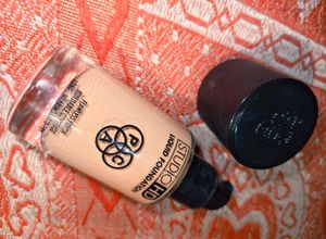 Studio HD Liquid Foundation