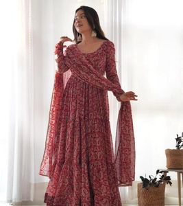 Elegant Pink Floral Kurta Set