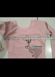Elegant Pink Kurta with Delicate Embroidery