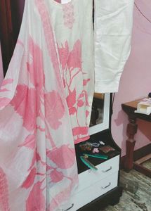Elegant Floral Print Kurta Set