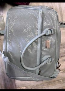 Stylish Croc-Embossed Handbag