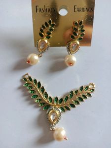 Pendant Set.