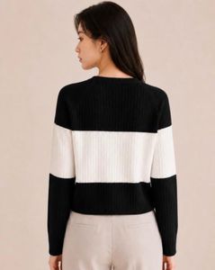 Women White &amp; Black Tshirt
