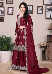 BRAND NEW ✨ Embroidered Kurta Set