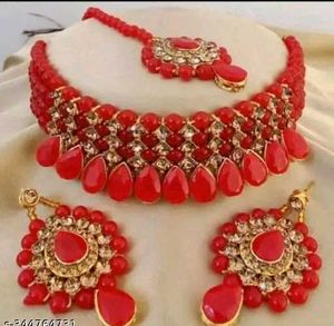 Necklace choker &amp; earrings Jewellery set..