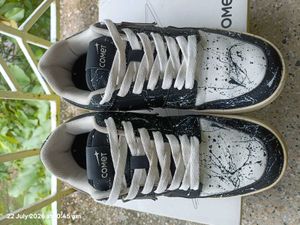 Comet decibel limited edition sneakers