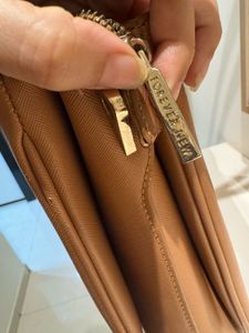 FLASH SALE🔥🔥 NEW Tan Hand / Laptop Bag