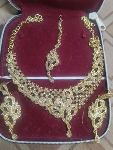 Exquisite Gold-Plated Kundan Necklace Set