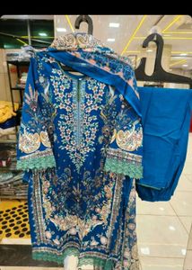 Beautiful Blue Floral Kurta Set (Large size)
