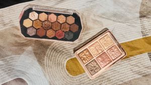 3 Eyeshadow Palettes Bundle