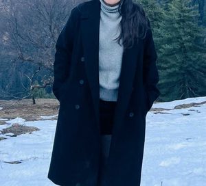 Chic Black Double-Breasted Wool Coat