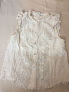 zara Cream Lace Button-Up Sleeveless Top