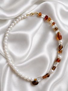 Chic Pearl and Amber Beaded Necklace