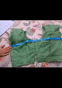 Heavy blouse and shimmer peticot set in L size