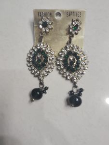 Fashion Earrings - Green &amp; Silver
