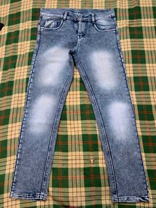 Stylish gray Wash Jeans