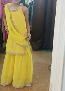 Beautiful Yellow Kurta Set with scrunchies