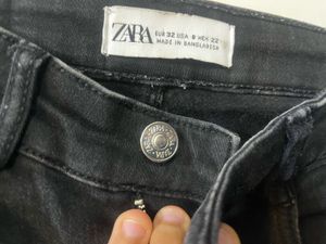 Black Jeans - Stylish &amp; Versatile